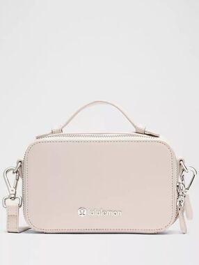 *NWT* LULULEMON Leather Alternative Camera Crossbody Bag In Cashew